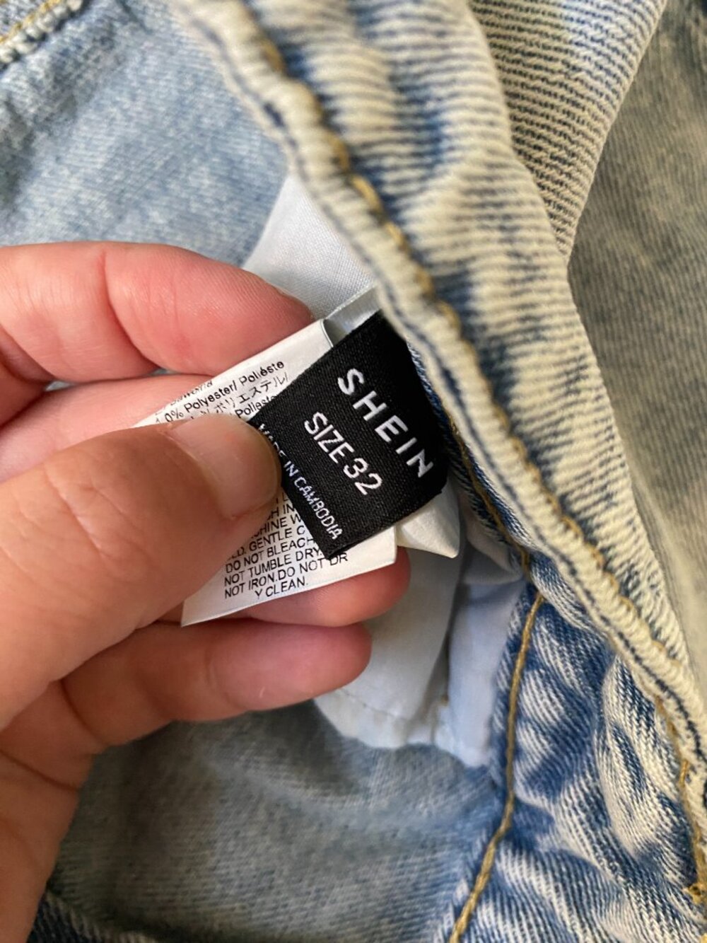 Embroidered Jeans - Picture 4 of 5